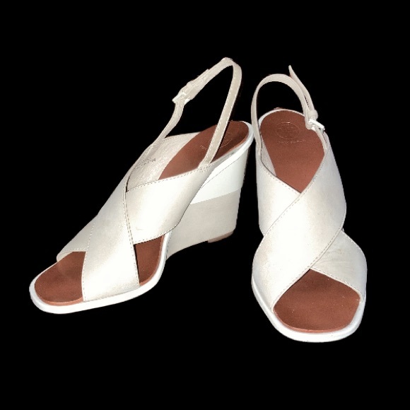 Tory Burch Gabrielle Wedge sz 9 1/2 - Picture 3 of 9